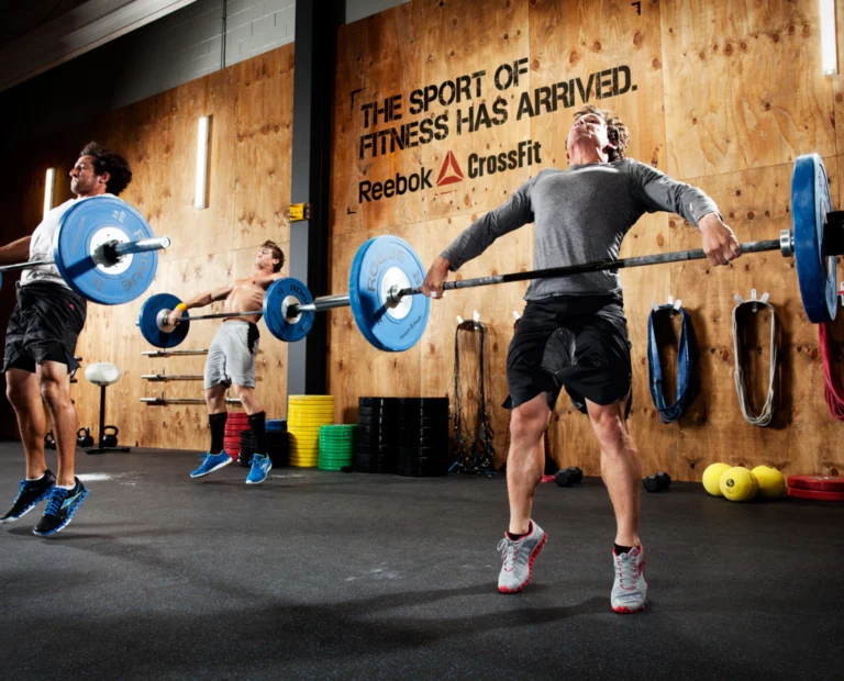 Lee más sobre el artículo Los 10 mejores ejercicios de CrossFit para mejorar tu rendimiento